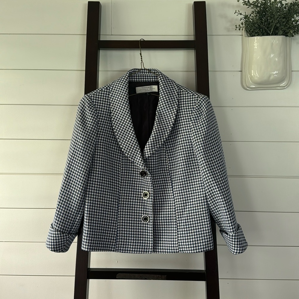 Tahari Blazer